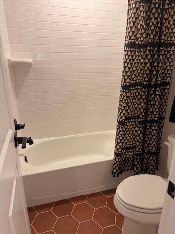 873 Alberdie Drive, Crystal Beach, TX 77650