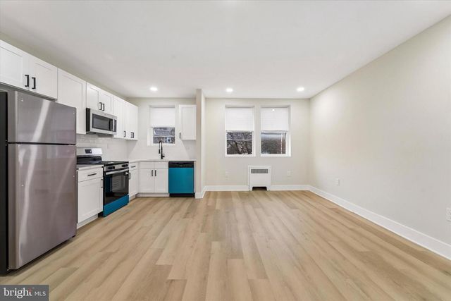 5959 UPLAND WAY, Philadelphia, PA 19131