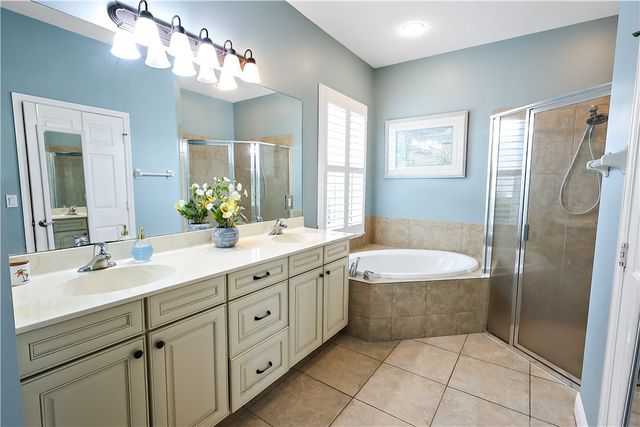 640 Gossamer Wing Way, Sebastian, FL 32958