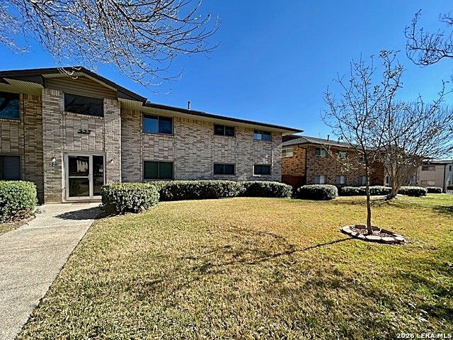 223 W Silver Sands Dr Apt 7, San Antonio, TX 78216