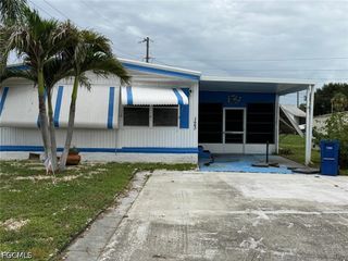 123 Torch LN, North Fort Myers, FL 33917
