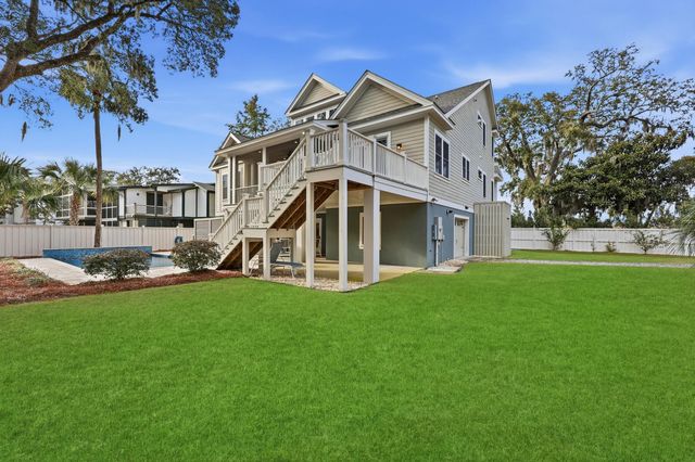 3204 Waterway Blvd Boulevard, Isle Of Palms, SC 29451