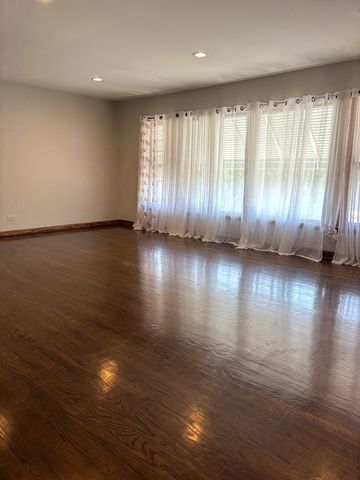 851 N Northwest Highway 2, Park Ridge, IL 60068