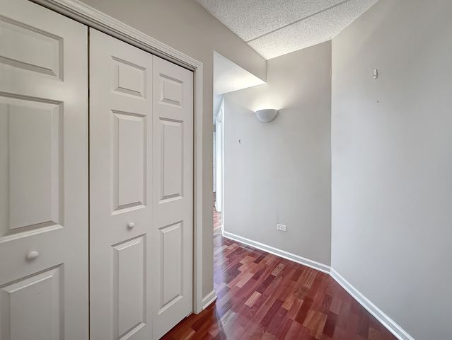 701 W Rand Road 137, Arlington Heights, IL 60004