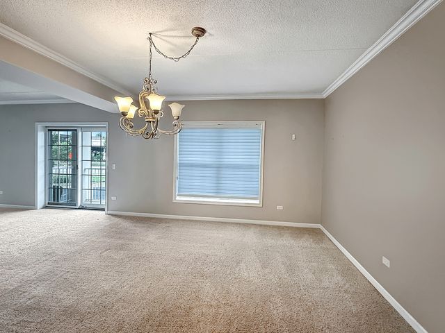 701 W Rand Road 137, Arlington Heights, IL 60004