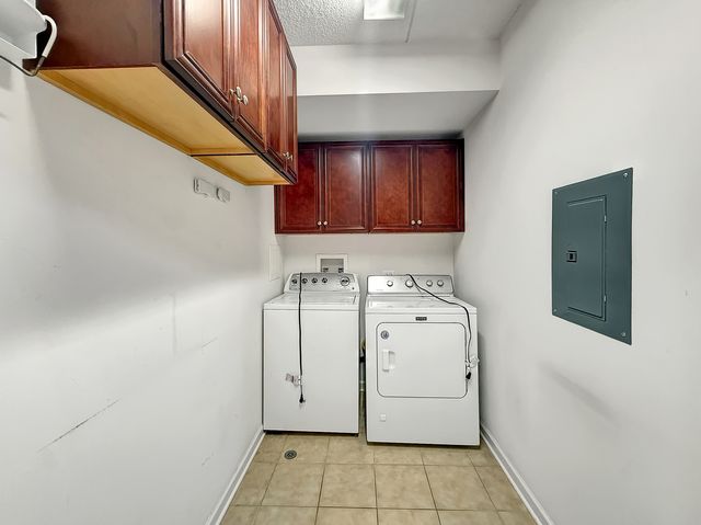701 W Rand Road 137, Arlington Heights, IL 60004