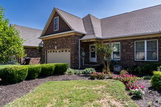 2210 Keegan Dr, Murfreesboro, TN 37130