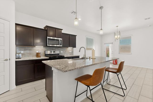 2807 Cambridge Avenue NE, Rio Rancho, NM 87144