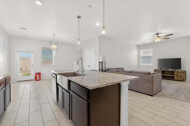 2807 Cambridge Avenue NE, Rio Rancho, NM 87144