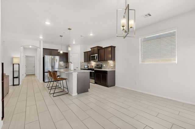 2807 Cambridge Avenue NE, Rio Rancho, NM 87144