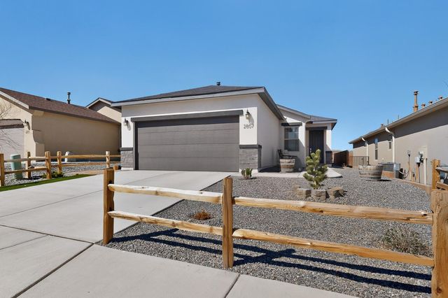 2807 Cambridge Avenue NE, Rio Rancho, NM 87144