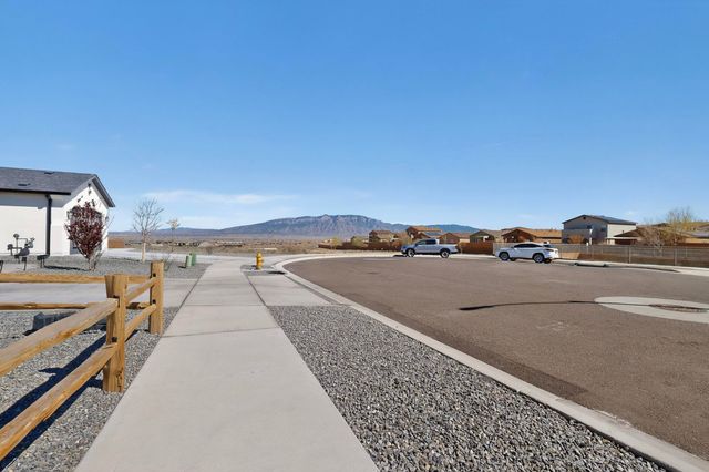 2807 Cambridge Avenue NE, Rio Rancho, NM 87144