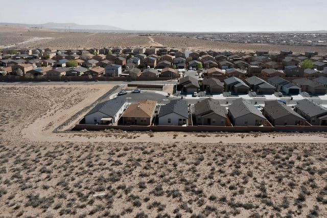 2807 Cambridge Avenue NE, Rio Rancho, NM 87144