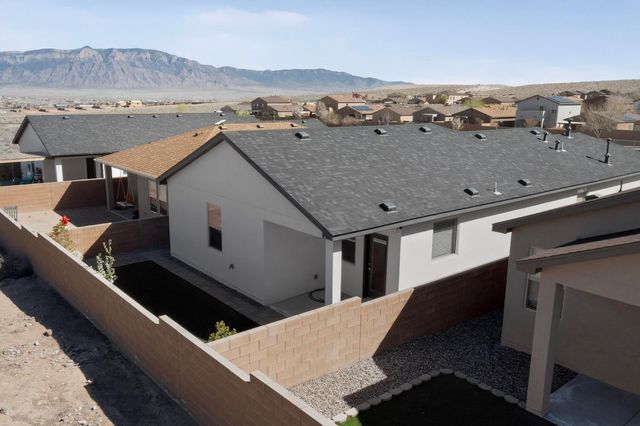 2807 Cambridge Avenue NE, Rio Rancho, NM 87144