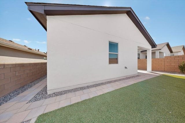 2807 Cambridge Avenue NE, Rio Rancho, NM 87144