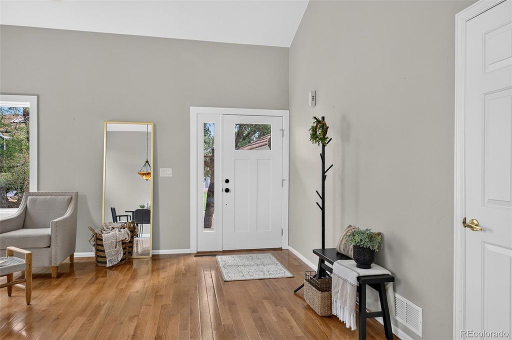 Image 4 of property listing at 13 Manzanita, Littleton, CO 80127