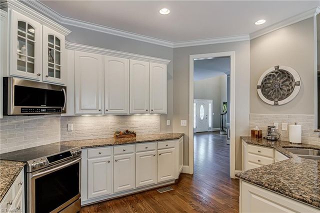 8449 Alice Player Drive, Oak Ridge, NC 27310