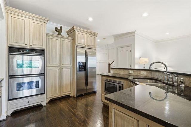 2642 Long Pointe, Roswell, GA 30076