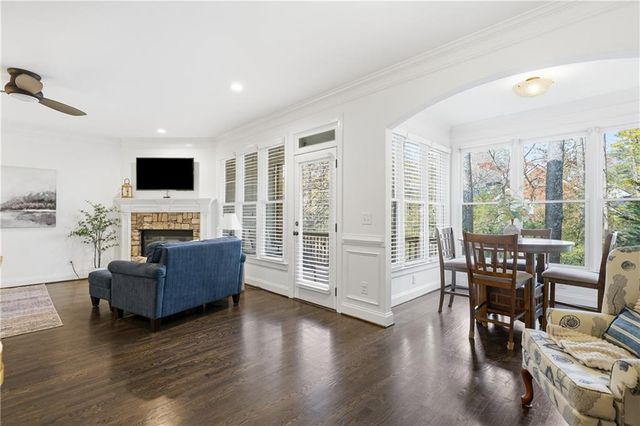 2642 Long Pointe, Roswell, GA 30076