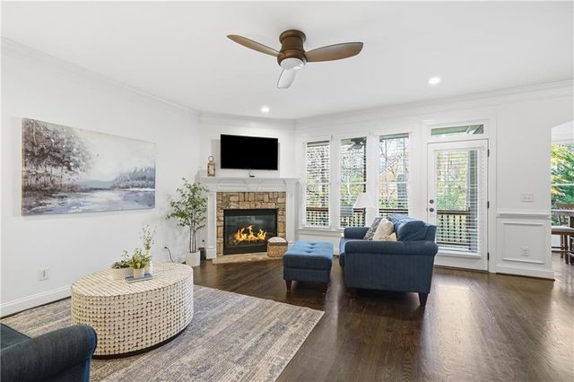 2642 Long Pointe, Roswell, GA 30076