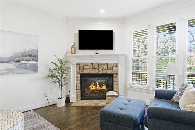 2642 Long Pointe, Roswell, GA 30076