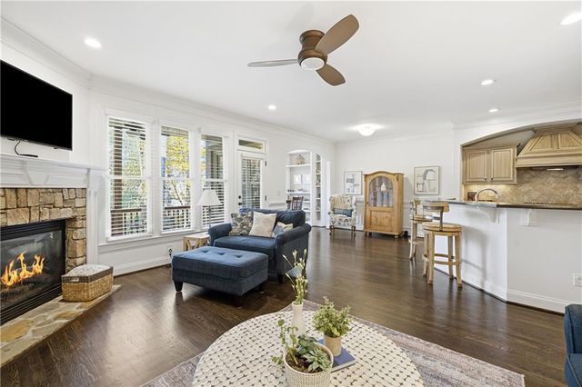 2642 Long Pointe, Roswell, GA 30076