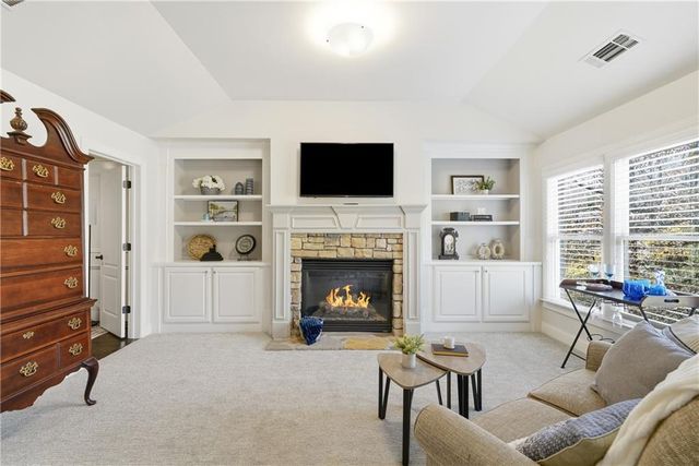 2642 Long Pointe, Roswell, GA 30076