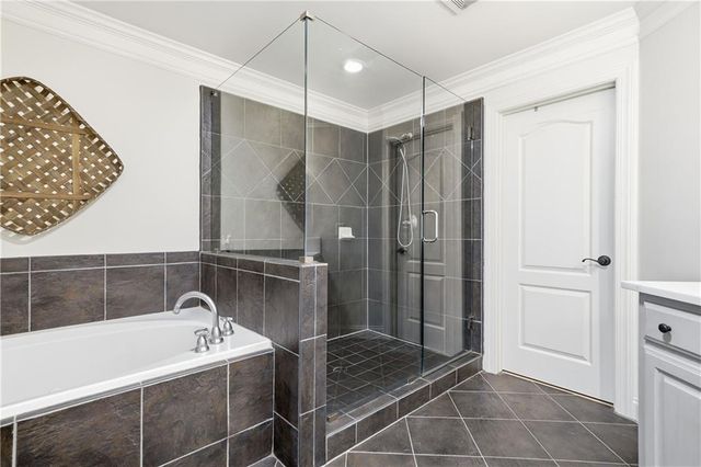 2642 Long Pointe, Roswell, GA 30076