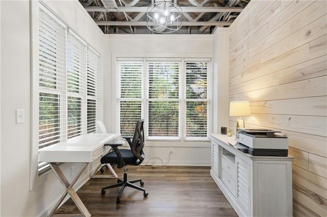 2642 Long Pointe, Roswell, GA 30076