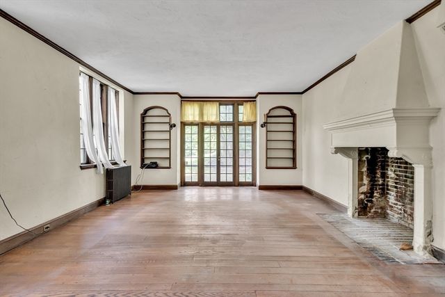 128 Dudley St, Brookline, MA 02445