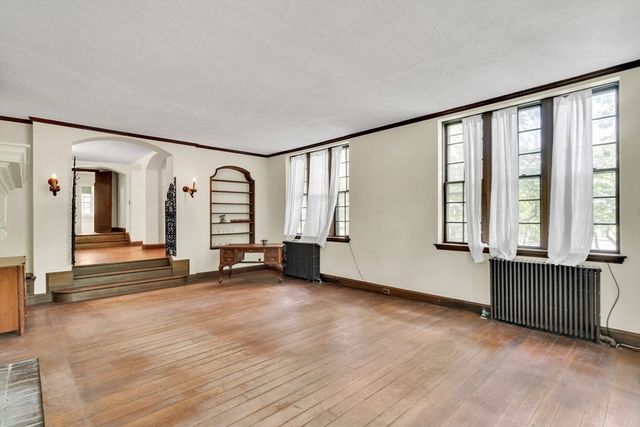 128 Dudley St, Brookline, MA 02445