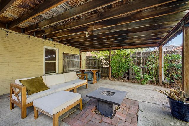 2925 N Josephine Street, Denver, CO 80205