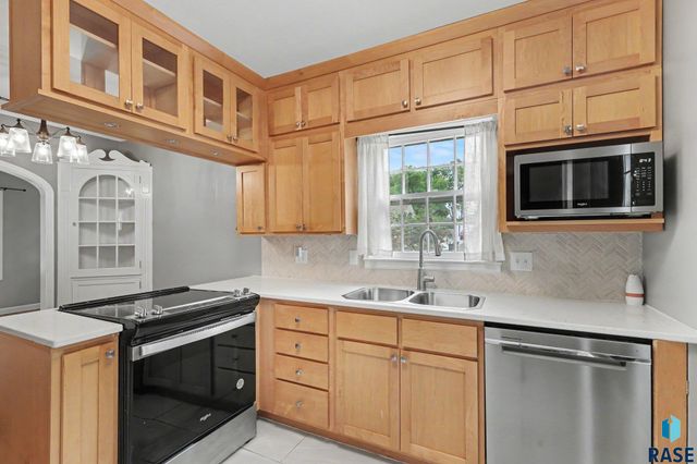 2116 W 21St St Street, Sioux Falls, SD 57105