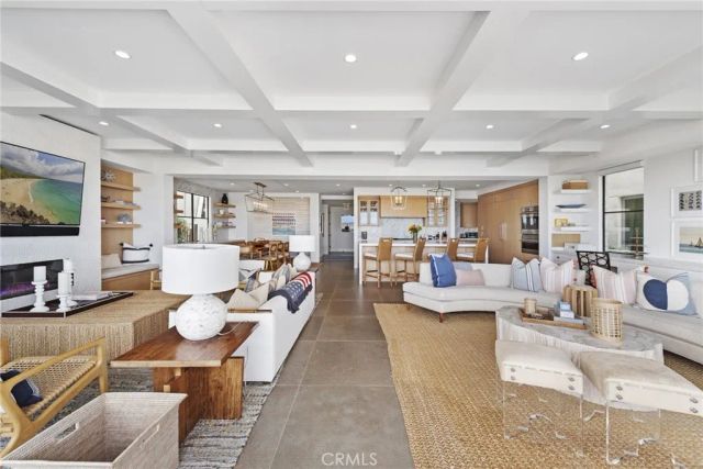 2148 E Oceanfront, Newport Beach, CA 92661
