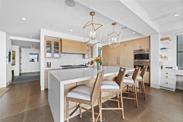 2148 E Oceanfront, Newport Beach, CA 92661