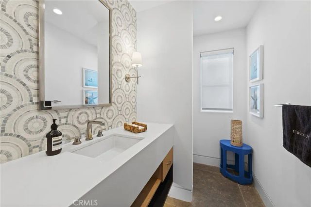 2148 E Oceanfront, Newport Beach, CA 92661