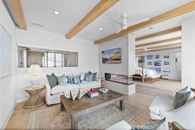 2148 E Oceanfront, Newport Beach, CA 92661