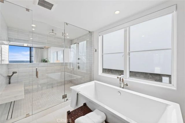 2148 E Oceanfront, Newport Beach, CA 92661