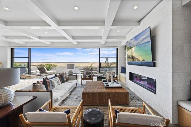 2148 E Oceanfront, Newport Beach, CA 92661
