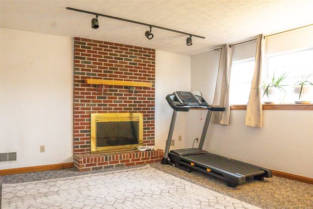 2289 BERNWOOD Drive, Erie, PA 16510