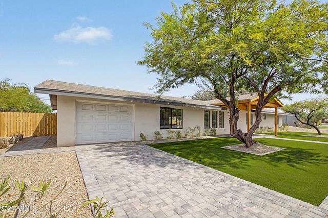 6416 E HOLIDAY Drive, Mesa, AZ 85215