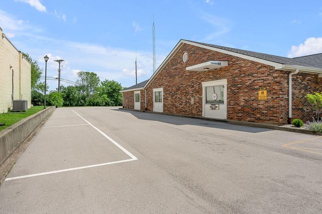 250 Crossfield Drive, Versailles, KY 40383