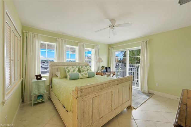 5898 Shell Cove DR, Cape Coral, FL 33914