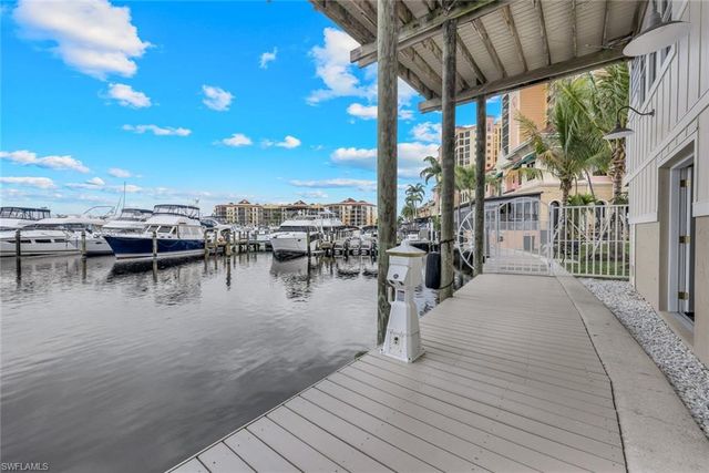 5898 Shell Cove DR, Cape Coral, FL 33914