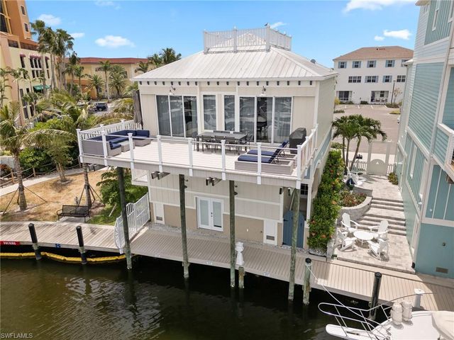 5898 Shell Cove DR, Cape Coral, FL 33914