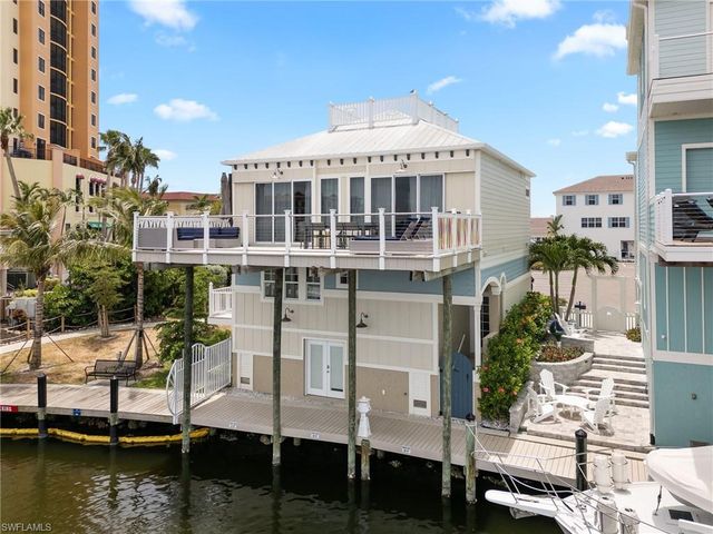5898 Shell Cove DR, Cape Coral, FL 33914