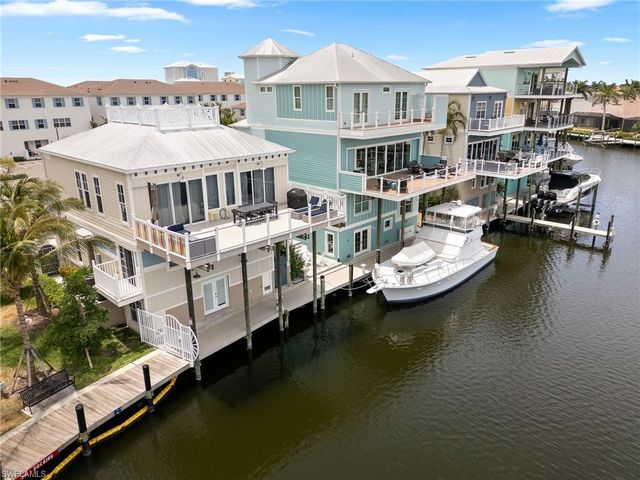 5898 Shell Cove DR, Cape Coral, FL 33914