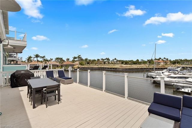 5898 Shell Cove DR, Cape Coral, FL 33914