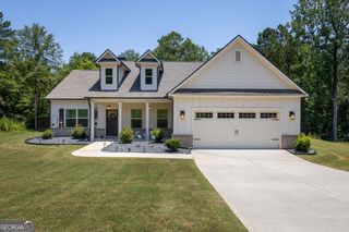 2124 Bullock Bluff Drive, Loganville, GA 30052