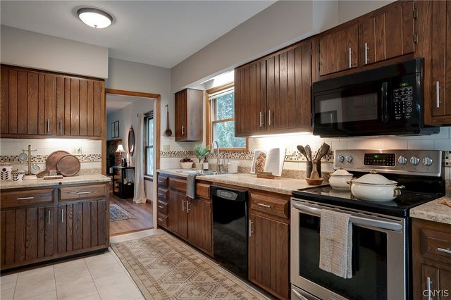 4475 Pompey Center Road, Manlius, NY 13104